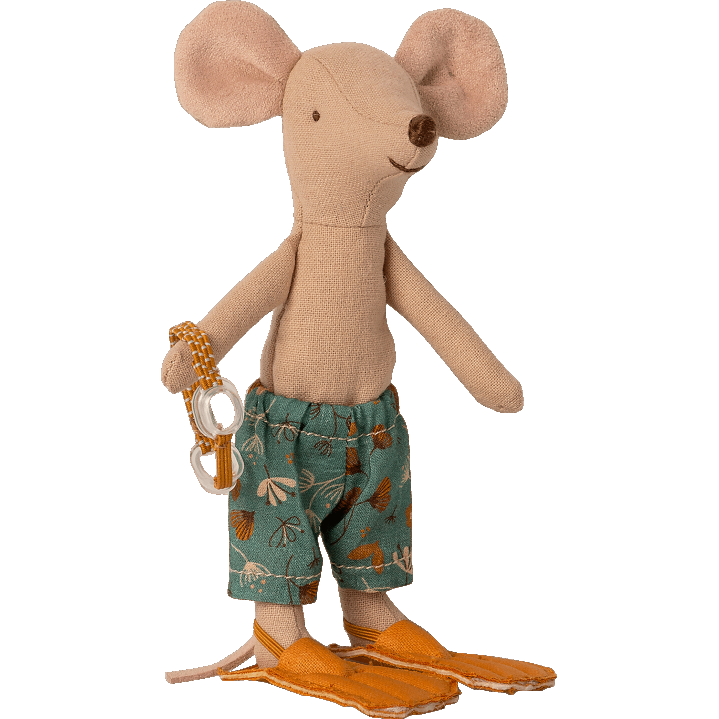 Beach mice, Big brother in Cabin de Plage